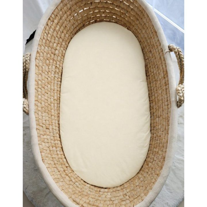 Paklodė su guma kūdikio vežimėliui ir Moses krepšiui 75 × 35 cm, kreminė