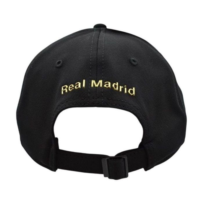 „Real Madrid“ kepurė su snapeliu