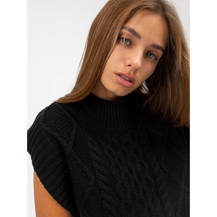 Juoda liemenė