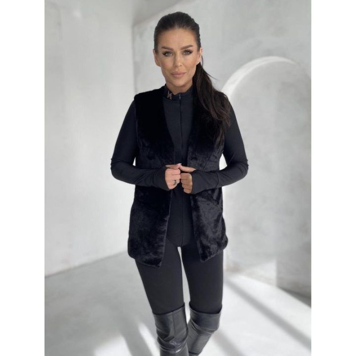 Moteriška juoda liemenė su V formos iškirpte