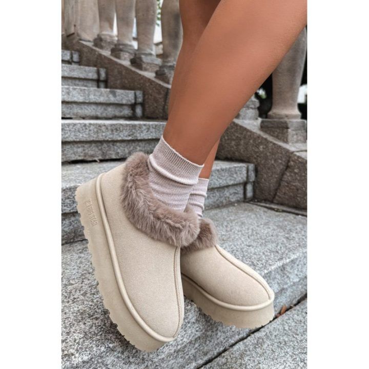 Smėlio spalvos aulinukai su kailiu Step in style