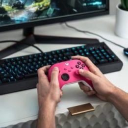 Belaidis Xbox žaidimų pultas Microsoft, rožinis