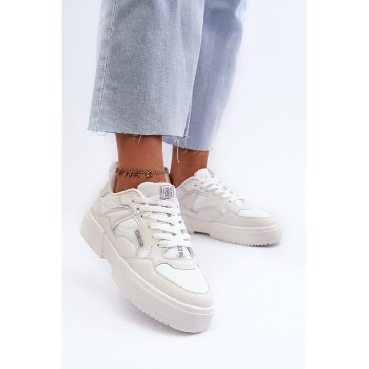 Lengvi moteriški sportbačiai Big Star Shoes – balta