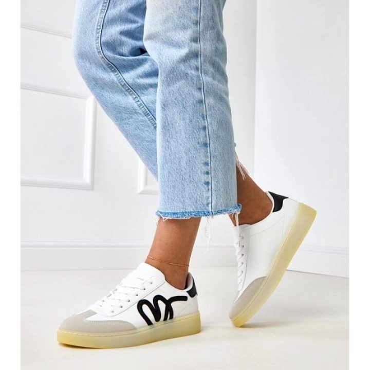 Sportbačiai moteriški balti su platforma Izabell