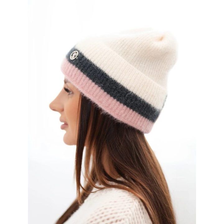 Moteriška beanie kepurė su dekoru, smėlio ir pudrinės spalvos