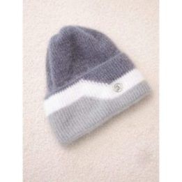 Moteriška kepurė beanie su dekoru, tamsiai pilkos ir pilkos spalvos