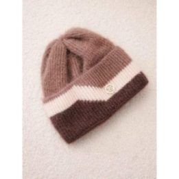 Moteriška beanie kepurė su dekoru, rudos spalvos
