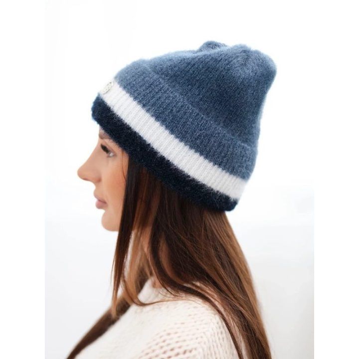 Moteriška beanie kepurė su dekoru, džinso mėlynos spalvos