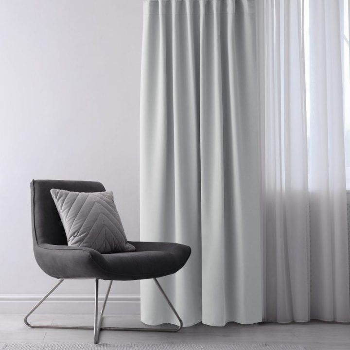 Pilka užuolaida su kilpomis Blackout AmeliaHome 140 × 175 cm