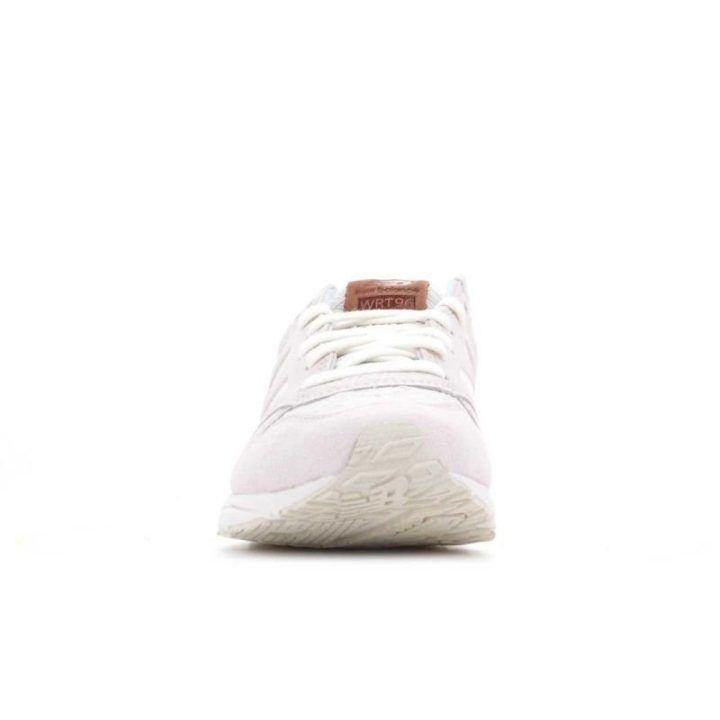 Moteriški sportiniai bateliai New Balance WRT96EAA, balti