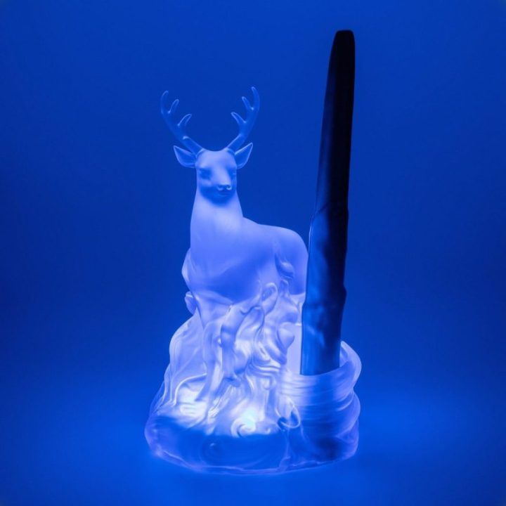 Paladone Hario Poterio Patronus šviestuvas su lazdelės pultu