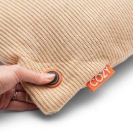 Bodi-Tek COZY Una pagalvėlė su mezginiu ir 10000 mAh išorine baterija, smėlio