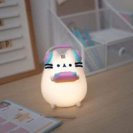 Pusheen lempa 16 cm su USB-C kabeliu