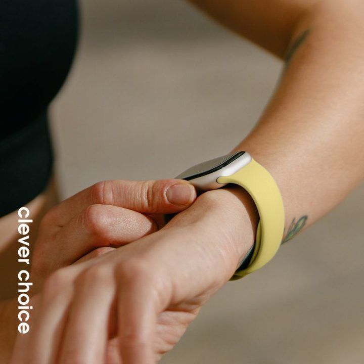Apple Watch silikoninis dirželis Crong Liquid, straw