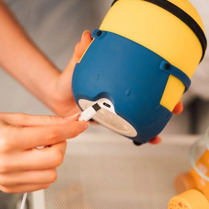 Minions Bob silikoninė LED naktinė lemputė vaikams, 15 cm