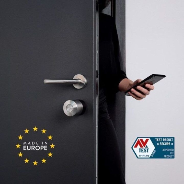 Nuki Smart Lock Pro elektroninė durų spyna, sidabro spalvos