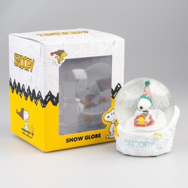 Snoopy stiklo sniego burbulas dovanų dėžutėje