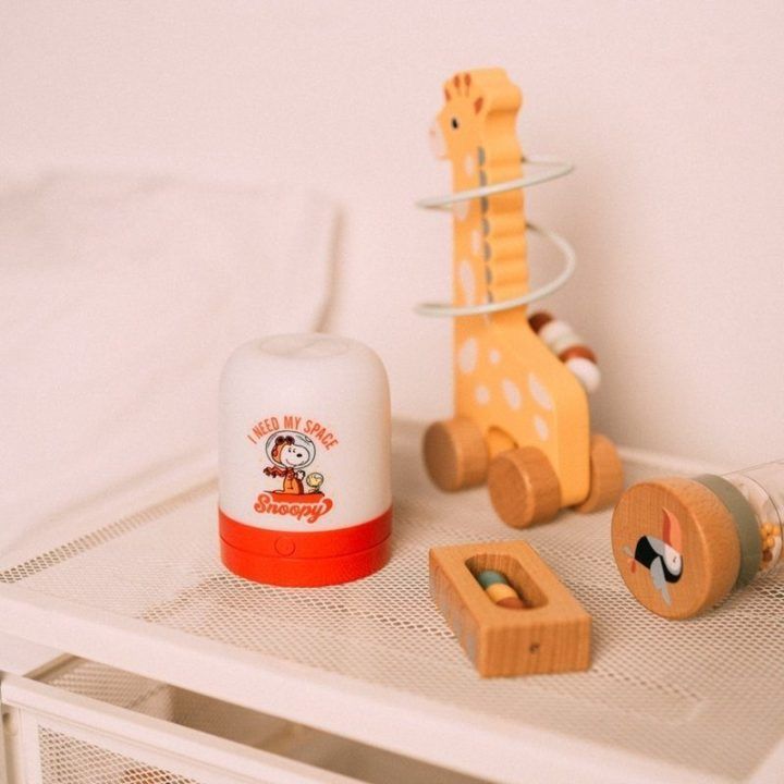 Belaidė USB-C LED naktinė lemputė Snoopy