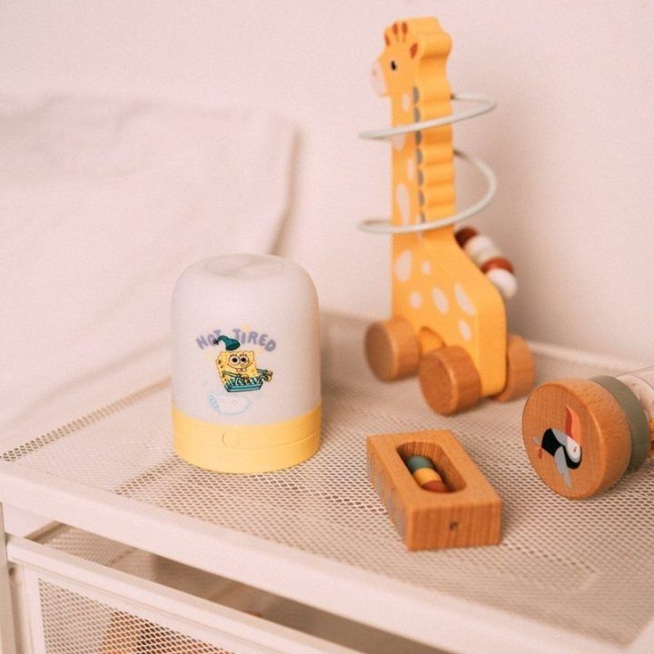 Belaidis LED naktinis šviestuvas Spongebob su USB-C