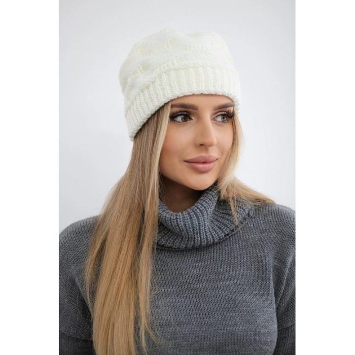 Moteriška žieminė kepurė Nastia, ekru spalvos