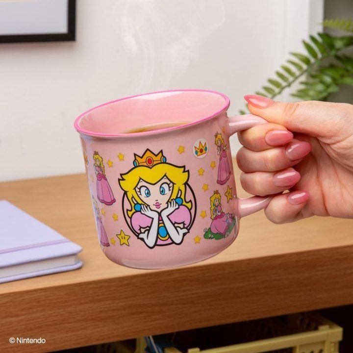 PAVADINIMAS: Paladone Super Mario Princess Peach šilumą keičiantis puodelis, 350 ml APRAŠYMAS: Šilumą keičiantis „Princess Peach
