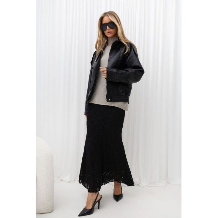Juodas nėriniuotas sijonas Italy Moda
