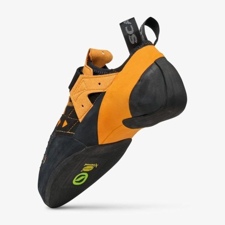 Laipiojimo bateliai Scarpa Instinct VS, juodi ir oranžiniai