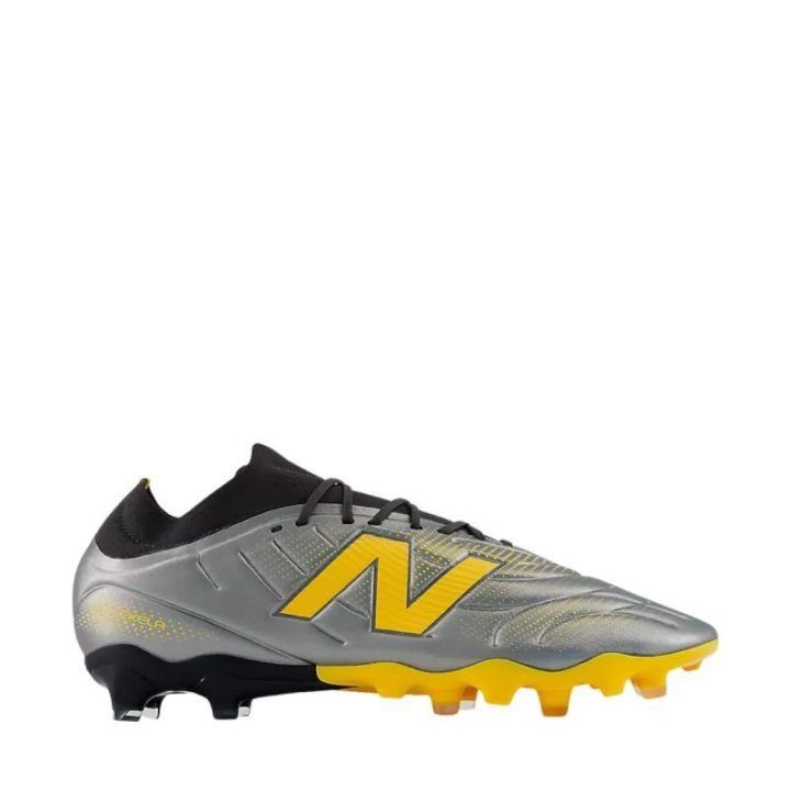 Futbolo bateliai New Balance Tekela Team Low Laced V5 FG