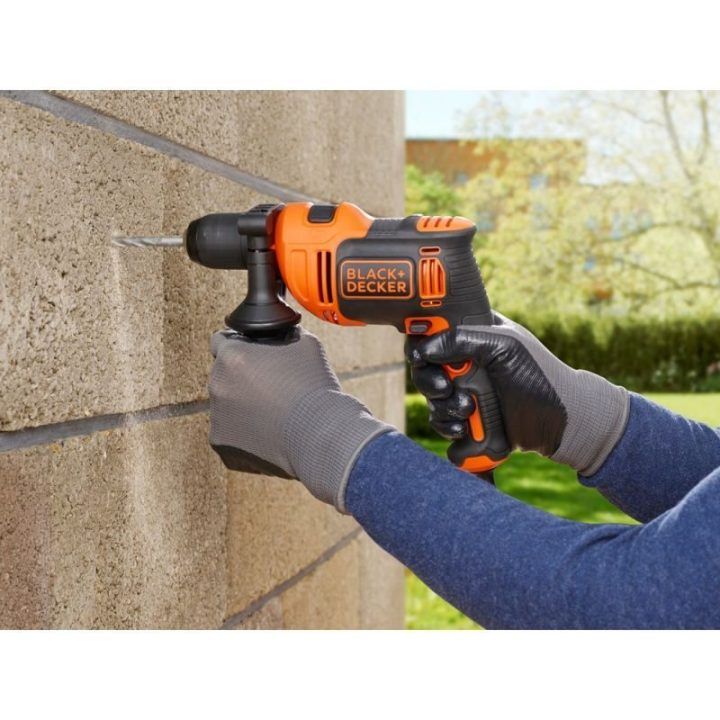 Smūginis gręžtuvas Black+Decker BEH710, 710 W
