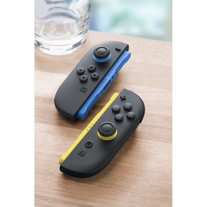 Nintendo Joy-Con 2 belaidis valdiklis, juodas su mėlyna ir geltona