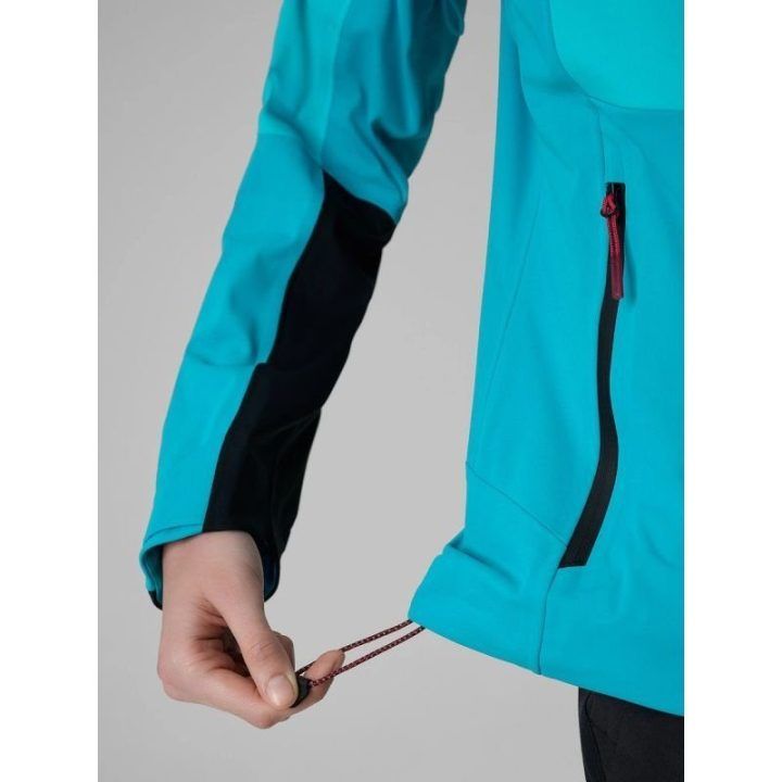 Moteriška softshell striukė 4F PRO su NeoDry membrana, juoda ir mėlyna