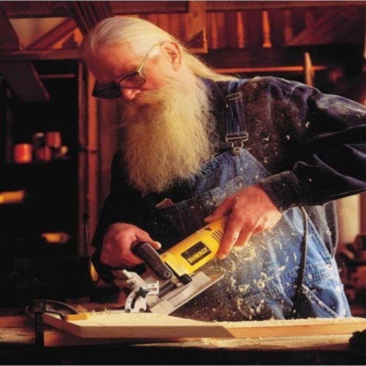 Rankinė freza DeWALT DW682K-QS, 600 W