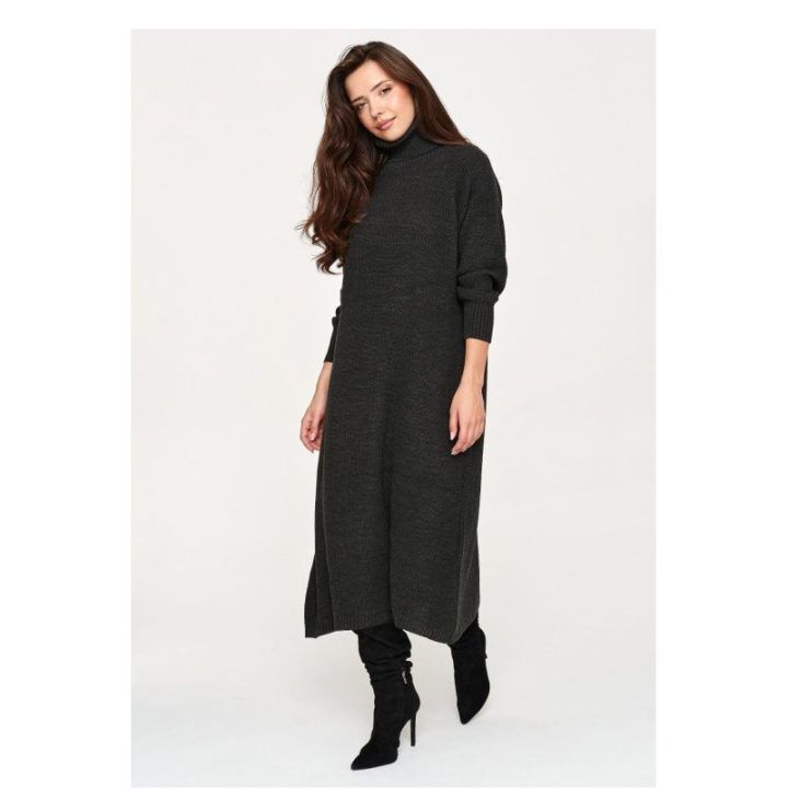 Juoda megztinė suknelė aukštu kaklu Makadamia