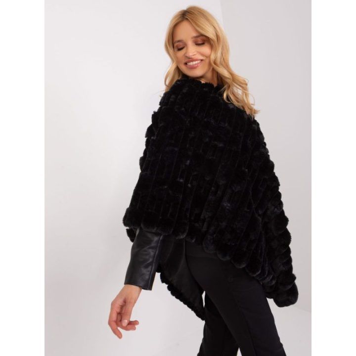 Juodas oversize pončas