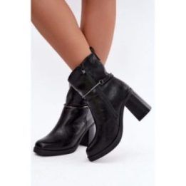 Aulinukai su dekoratyviniu dirželiu Step in style – juoda