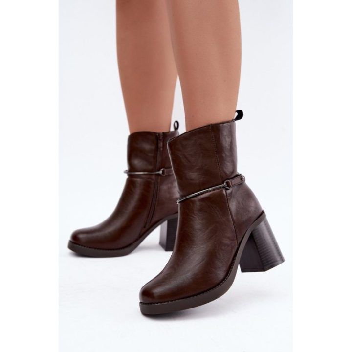 Odiniai aulinukai su sagtimi Step in style – ruda