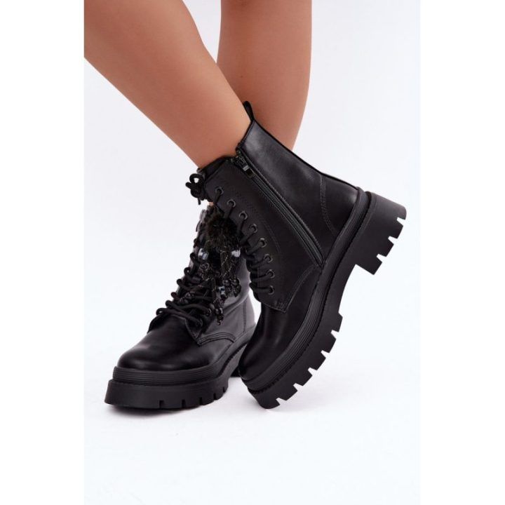 Aulinukai su dekoratyviniais kutais Step in style – juoda