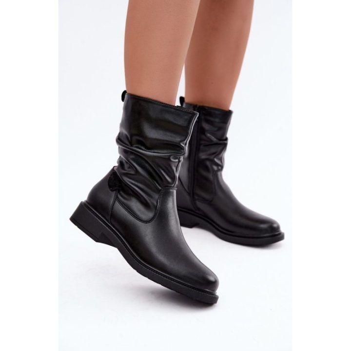 Aulinukai su suraukimu Step in style – juoda