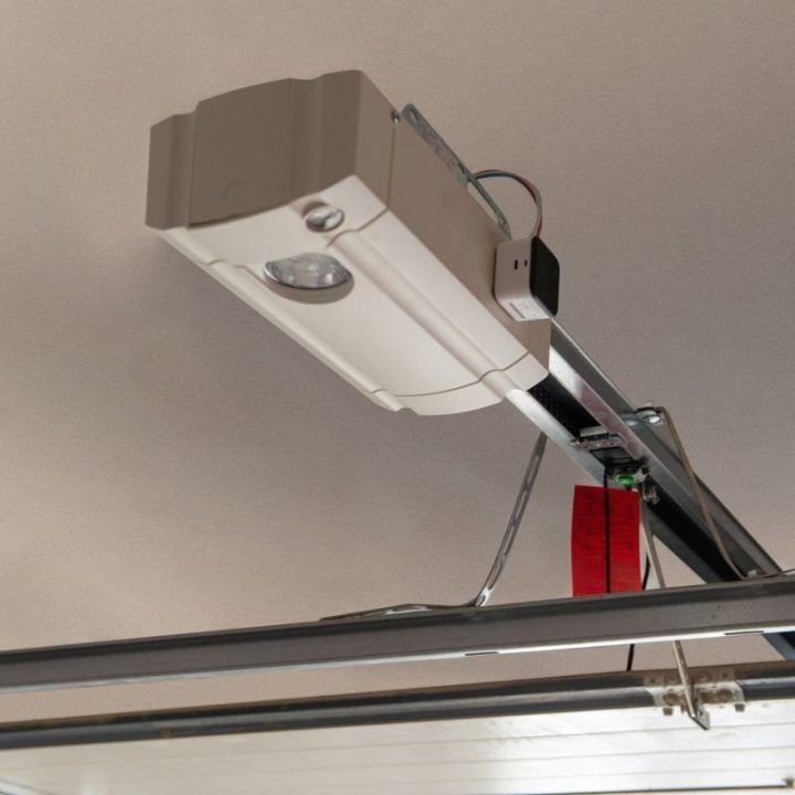 Išmanusis garažo valdiklio rinkinys Yale Smart Opener