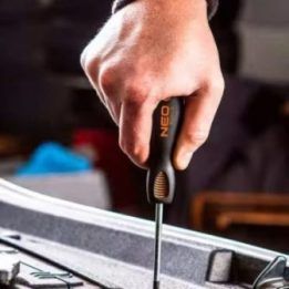 Tiksliųjų atsuktuvų rinkinys su ergonomiška konstrukcija NEO Tools, 16 vnt