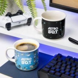 Spalvą keičiantis keraminis puodelis su Astro Bot motyvu, 350 ml, mėlynas