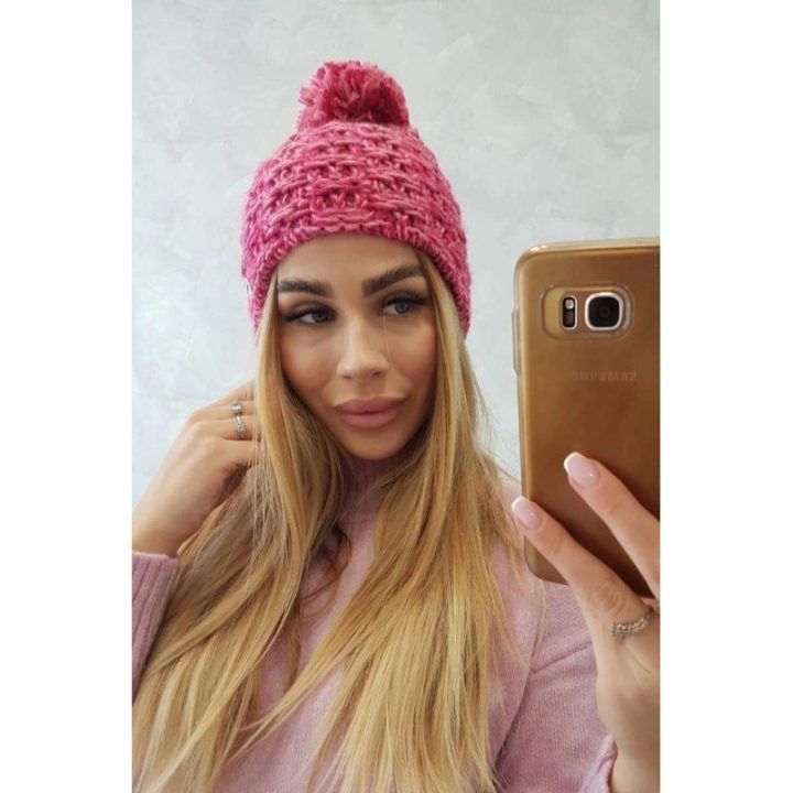 Moteriška žieminė kepurė su bumbulu ir fliso pamušalu Fiona, šviesiai purpurinė