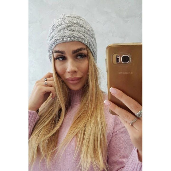 Moteriška žieminė kepurė su fliso pamušalu Edyta, tamsiai violetinė