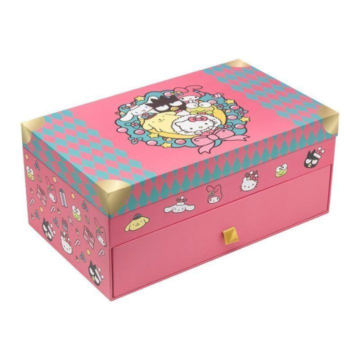 Advento kalendorius atminimo dėžutėje su Hello Kitty personažu Paladone, 24 dienos