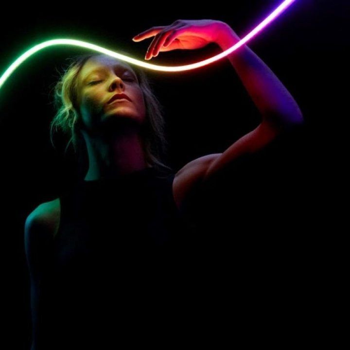 LED girlianda Twinkly Candies su 100 žvakės formos RGB lempučių, 6 m, įvairiaspalvė