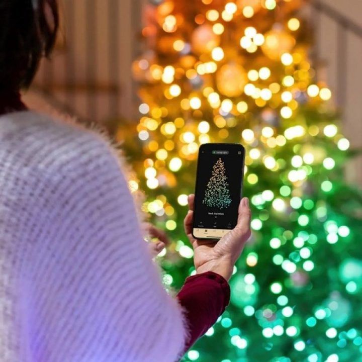 Kalėdinė girlianda su 200 žvakės formos RGB LED lempučių Twinkly Candies, 12 m, įvairiaspalvė