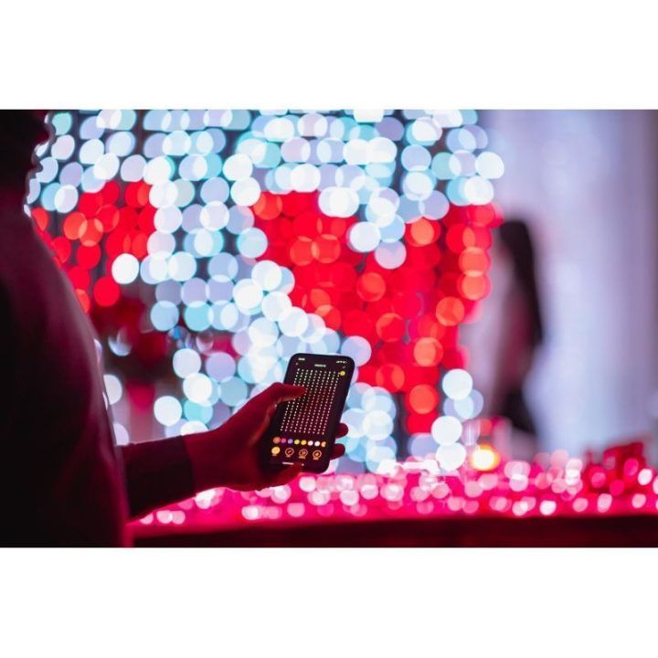 Išmanioji LED šviesų užuolaida Twinkly, 210 RGBW, 2,1 m, įvairiaspalvė
