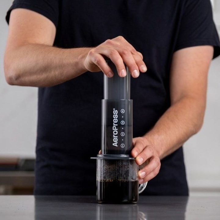 Rankinis kavos ruošimo įrenginys AeroPress, 250 ml, juodos ir skaidrios spalvos