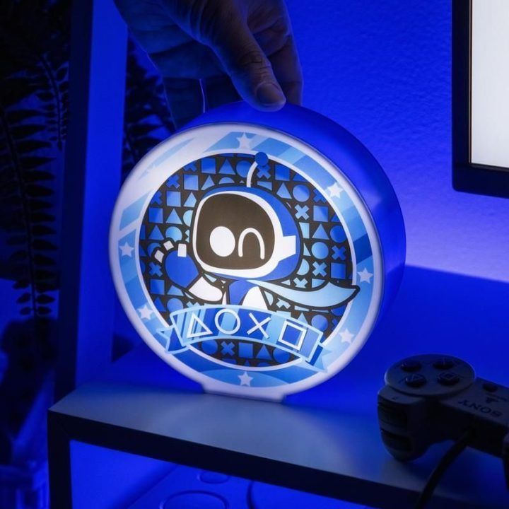 LED šviestuvas su Astro Bot personažu Paladone, 16 cm, mėlynos ir baltos spalvos