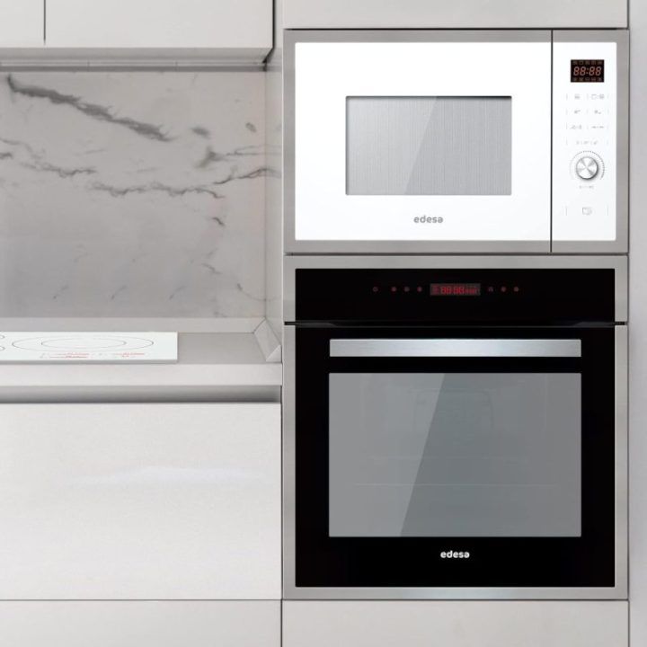 Elektrinė orkaitė Edesa EOE-7050 BK, 70 l, juoda ir nerūdijančiojo plieno spalvos